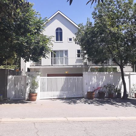 3 On Tessa Guesthouse جوهانسبورغ المظهر الخارجي الصورة